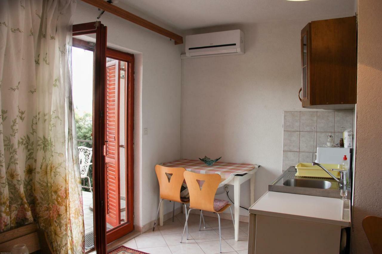 Apartmani Nada Seget Vranjica Extérieur photo